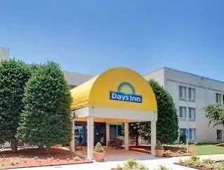 Days Inn By Wyndham Newport News City Center Oyster Point