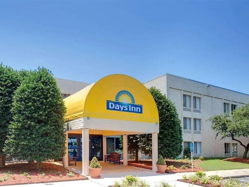 Days Inn By Wyndham Newport News City Center Oyster Point Amerikai Egyesült Államok